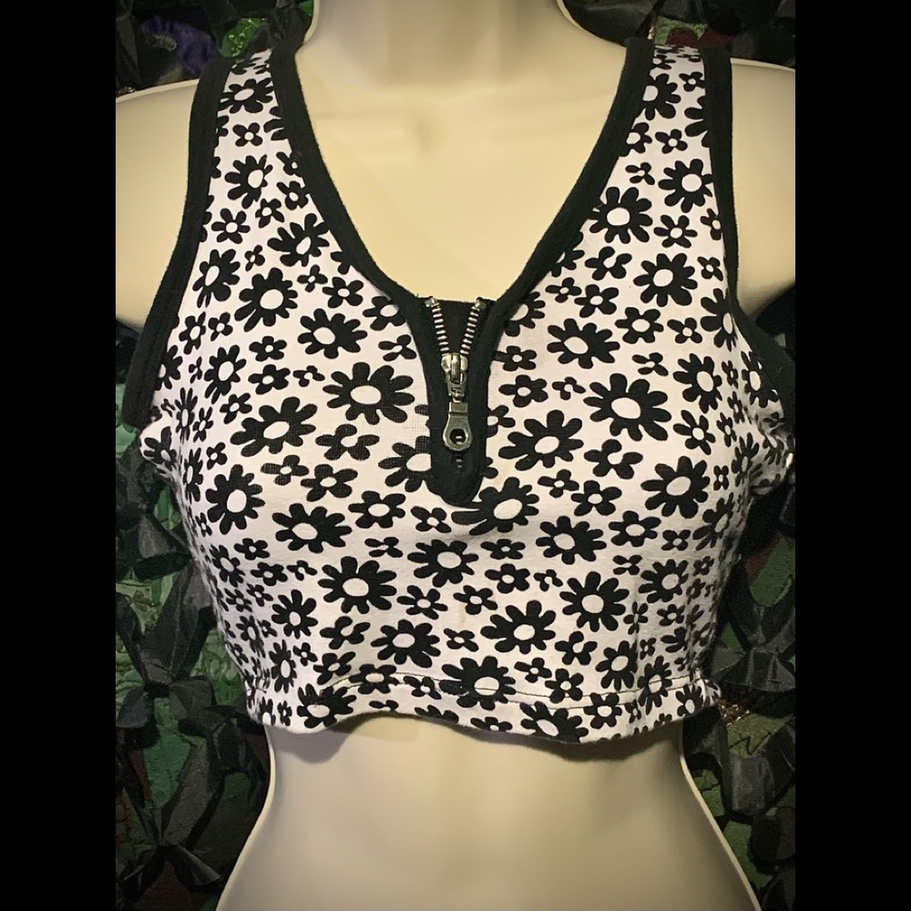 Early 90s Vintage B&W Flower Crop Top with Zipper from Merry Go Round